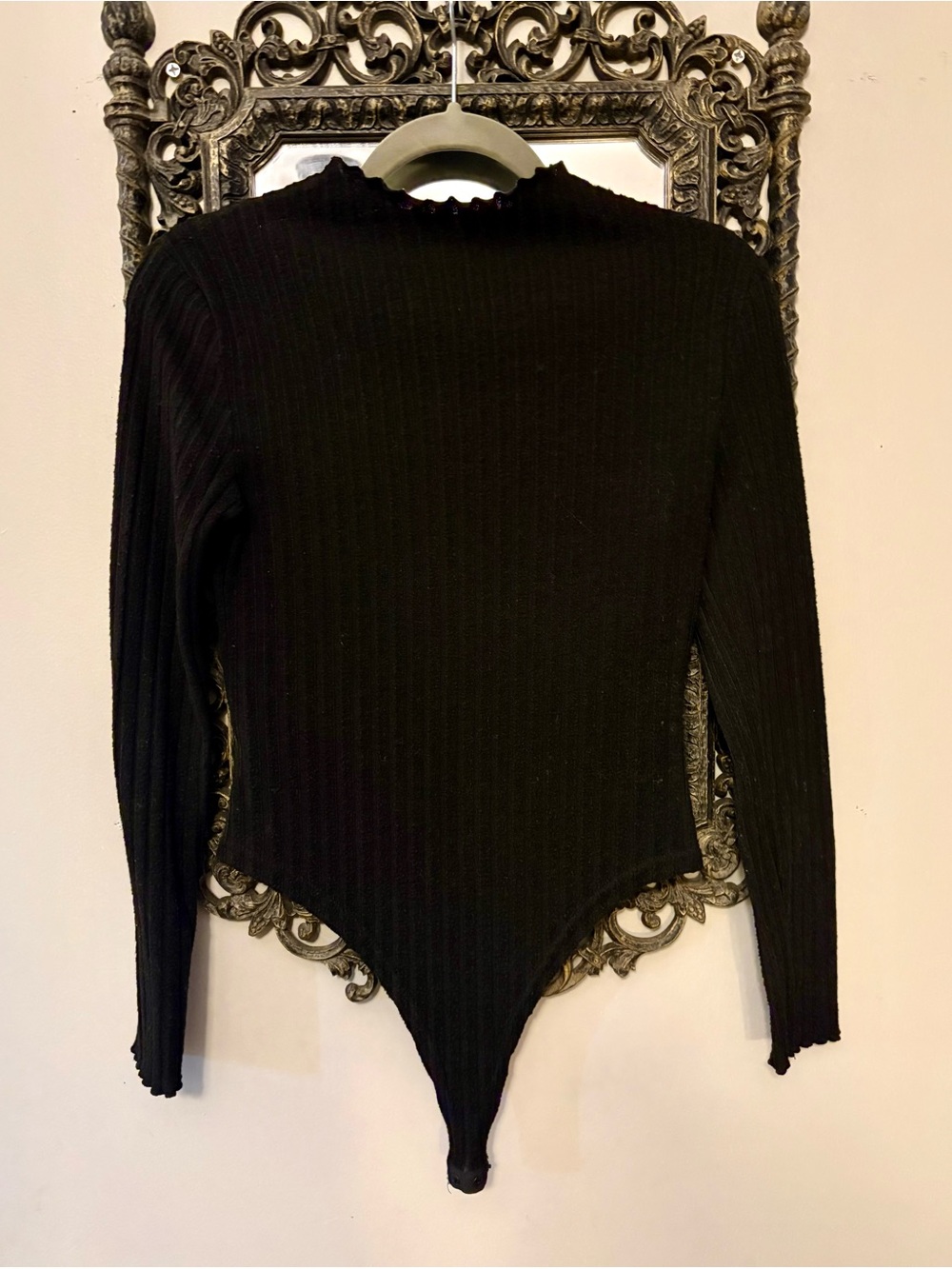 Black Ribbed Long-Sleeve Bodysuit